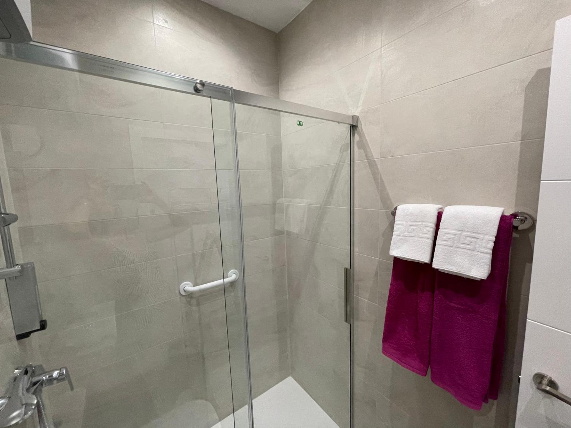 Estudios Nuevos Madrid Centro Экстерьер фото